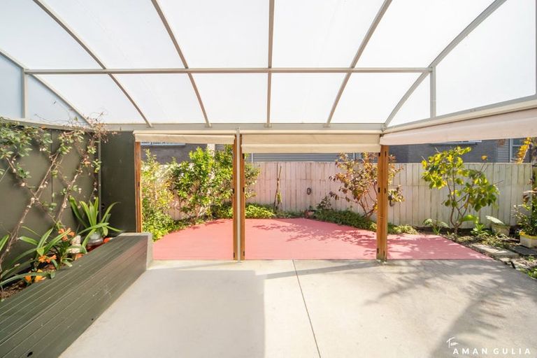 Photo of property in 4 Sunshine Boulevard, Sunnyvale, Auckland, 0612