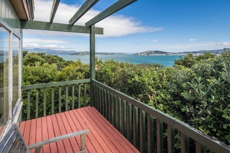 Photo of property in 11 Homebush Road, Khandallah, Wellington, 6035