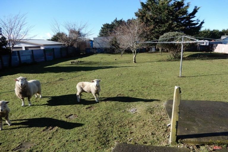 Photo of property in 3 Hobson Street, Normanby, Hawera, 4614