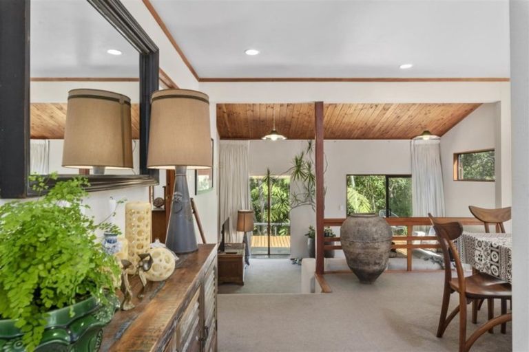 Photo of property in 12 Kaihu Street, Northcote, Auckland, 0627