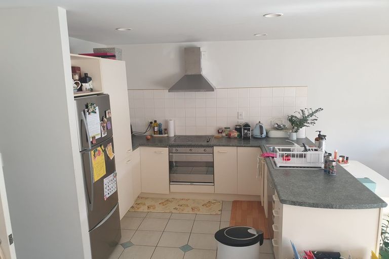 Photo of property in 8/36 John Jennings Drive, Oteha, Auckland, 0632