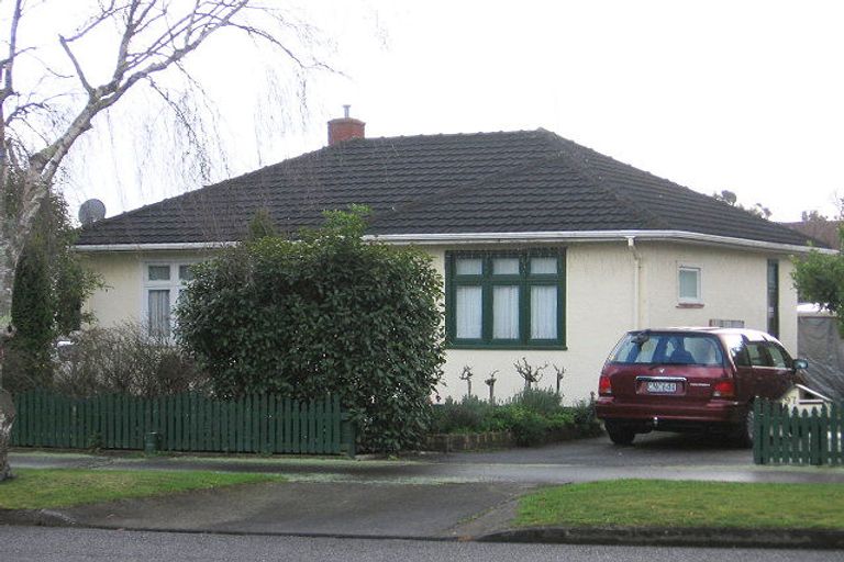 Photo of property in 97 Churchill Avenue, Hokowhitu, Palmerston North, 4410