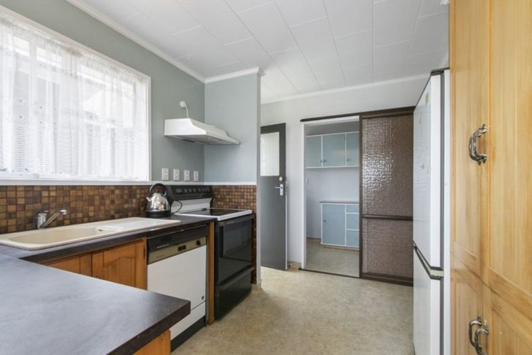 Photo of property in 31 Holland Street, Wainuiomata, Lower Hutt, 5014