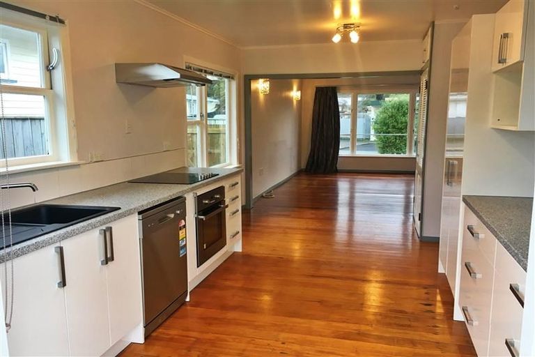 Photo of property in 5 Ruthven Road, Wainuiomata, Lower Hutt, 5014