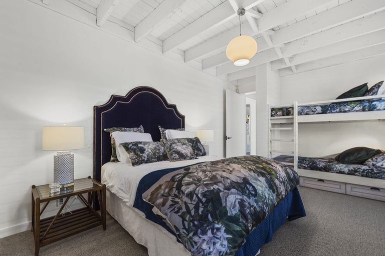 Photo of property in 9 Karahu Lane, Omaha, 0986