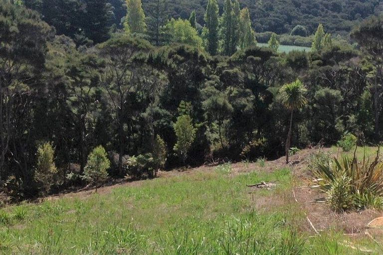 Photo of property in 15 Waterview Place, Haruru, 0204