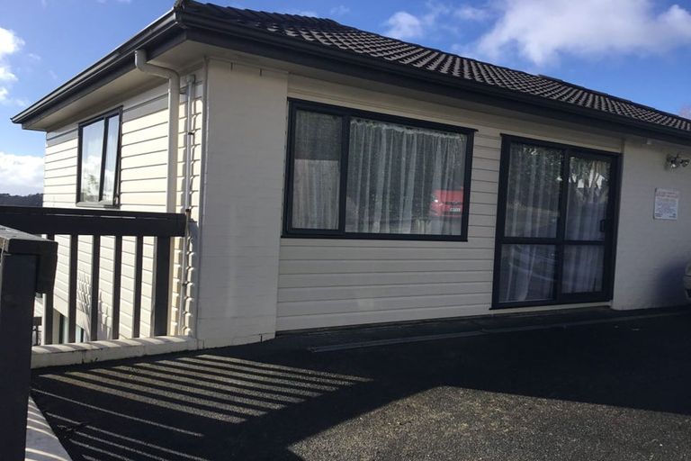 Photo of property in 8b Schnapper Rock Road, Schnapper Rock, Auckland, 0632