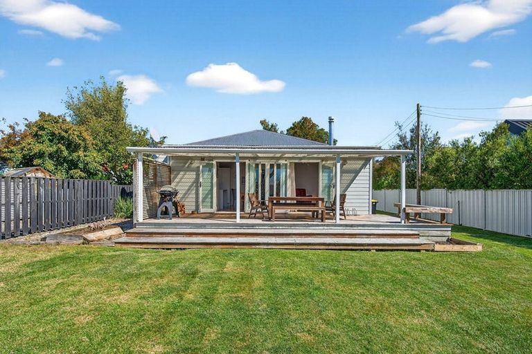 Photo of property in 51 Weld Street, Martinborough, 5711