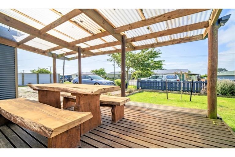 Photo of property in 58 Mauchline Street, Wallacetown, 9816