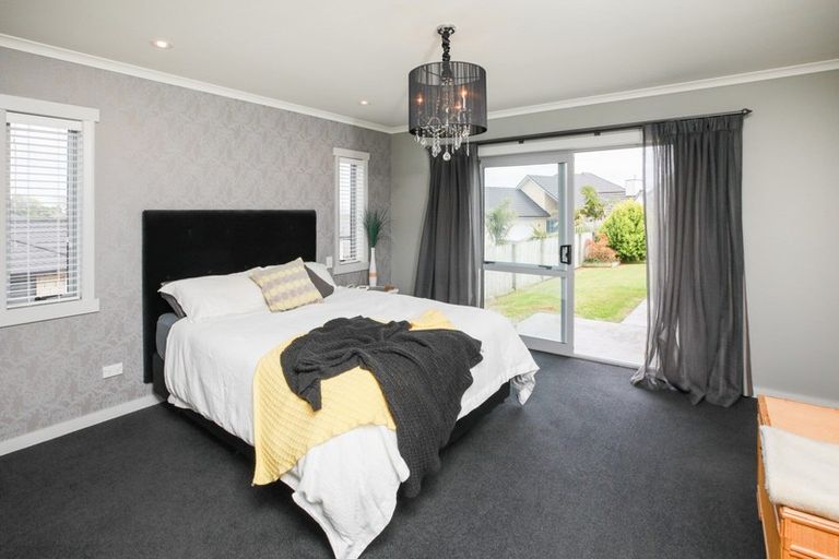 Photo of property in 13 Castleton Way, Flagstaff, Hamilton, 3210