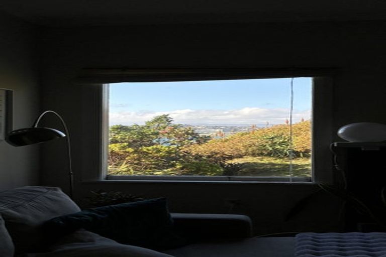 Photo of property in 1 Hungerford Road, Lyall Bay, Wellington, 6022