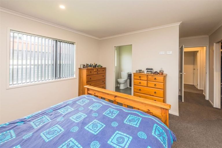 Photo of property in 17 Magnolia Crescent, Tawhero, Whanganui, 4501