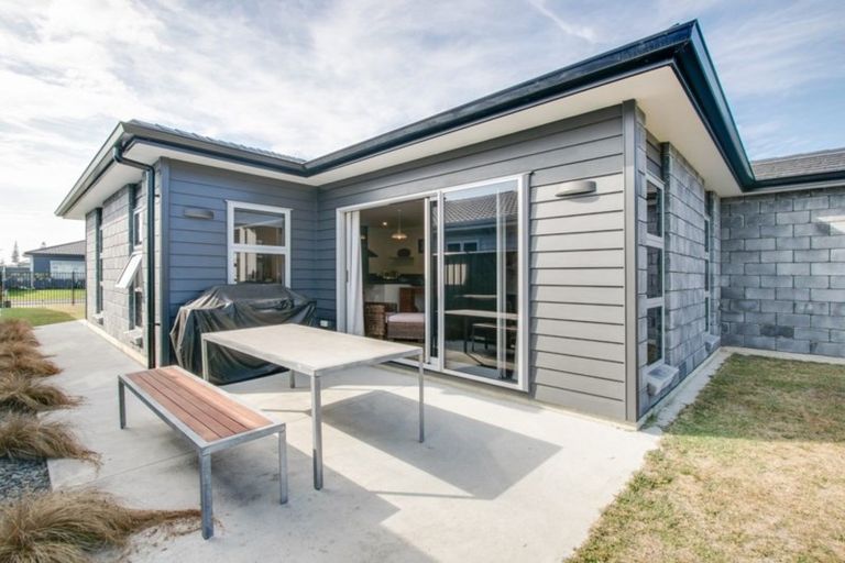 Photo of property in 21 Manganui Place, Te Awa, Napier, 4110