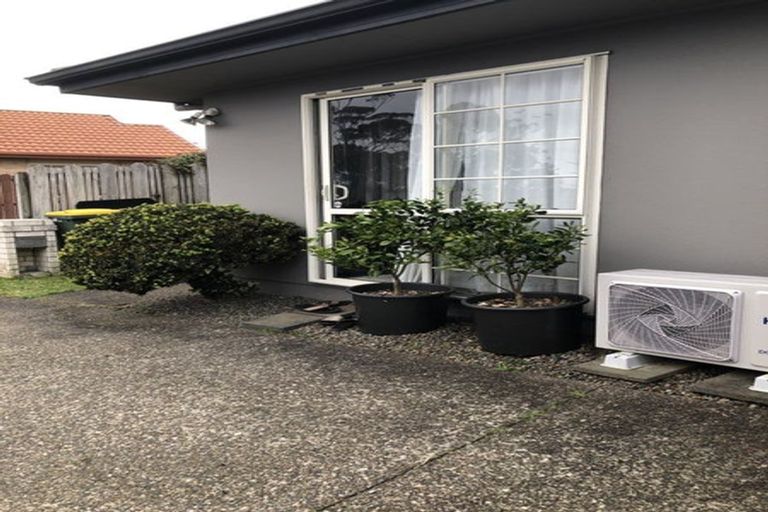 Photo of property in 18 Lorikeet Place, Unsworth Heights, Auckland, 0632