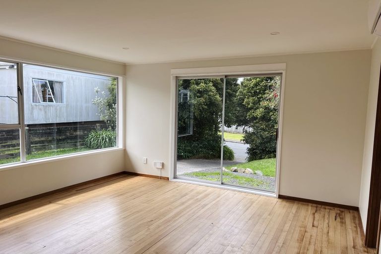 Photo of property in 26 Makora Road, Massey, Auckland, 0614