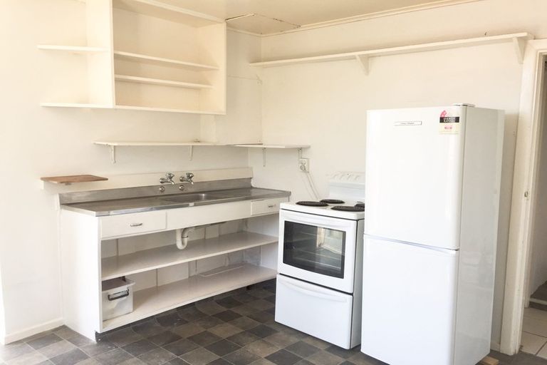 Photo of property in 14 Bidwill Street, Mount Cook, Wellington, 6021