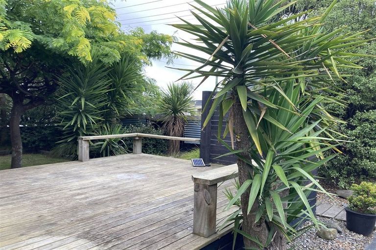 Photo of property in 12 Cambridge Road, Martinborough, 5711