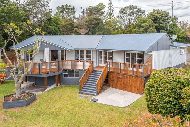 Photo of property in 456 Don Buck Road, Massey, Auckland, 0614