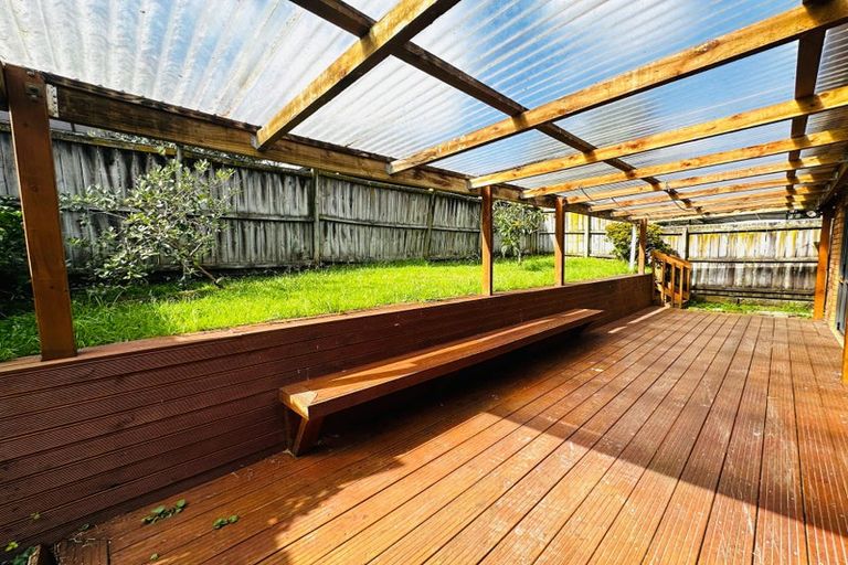 Photo of property in 14 Maypark Crescent, Flat Bush, Auckland, 2016