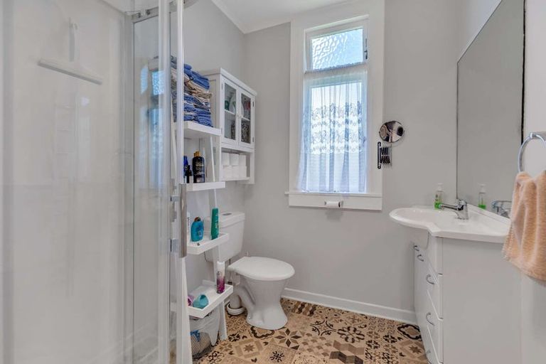 Photo of property in 404 Tremaine Avenue, Takaro, Palmerston North, 4412