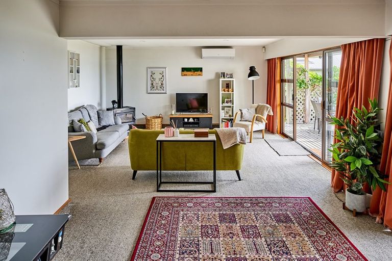 Photo of property in 259 Marine Parade, Eastbourne, Lower Hutt, 5013