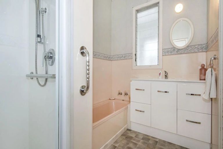 Photo of property in 34 Cairnfield Road, Kensington, Whangarei, 0112