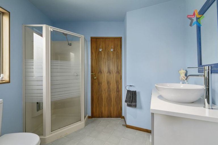 Photo of property in 31 Gurney Road, Kelson, Lower Hutt, 5010