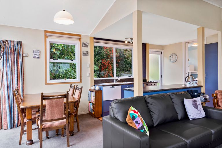 Photo of property in 32 Gillies Avenue, Taupo, 3330