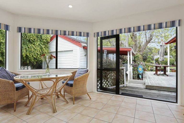 Photo of property in 6 Seaside Avenue, Waterview, Auckland, 1026