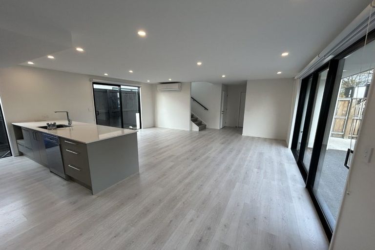 Photo of property in 2/143 Cranford Street, St Albans, Christchurch, 8014