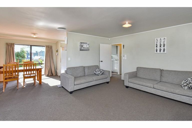 Photo of property in 37b Alma Crescent, Papakura, 2110