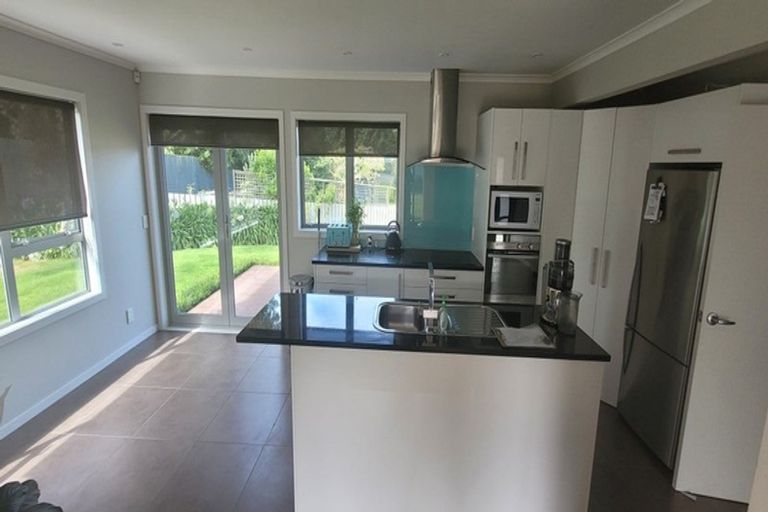 Photo of property in 35 Motukaraka Point, Pauatahanui, Porirua, 5381