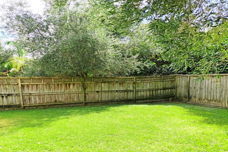 Photo of property in 8/41 The Avenue, Albany, Auckland, 0632