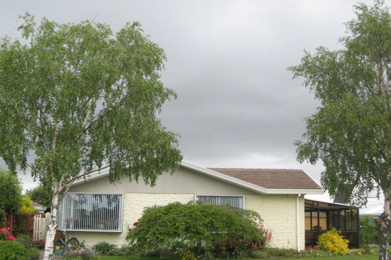 Photo of property in 6 Te Maru Place, Redwood, Christchurch, 8051