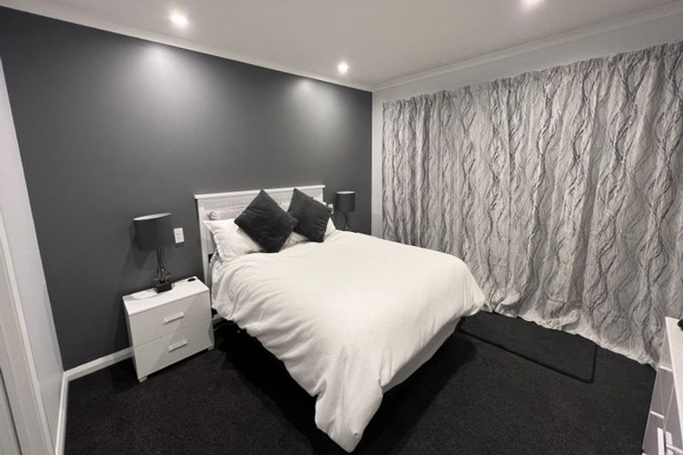 Photo of property in 5 Stratford Court, Fitzherbert, Palmerston North, 4410