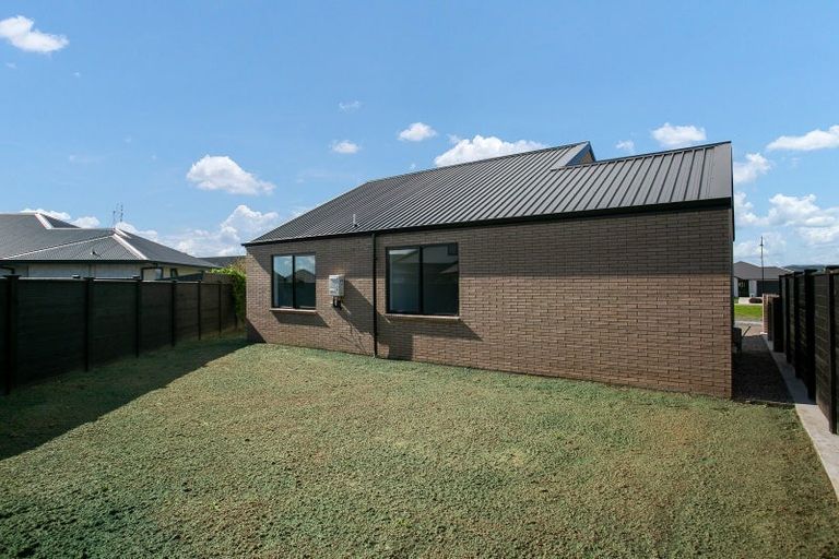 Photo of property in 4b Lewis Way, Cambridge, 3434