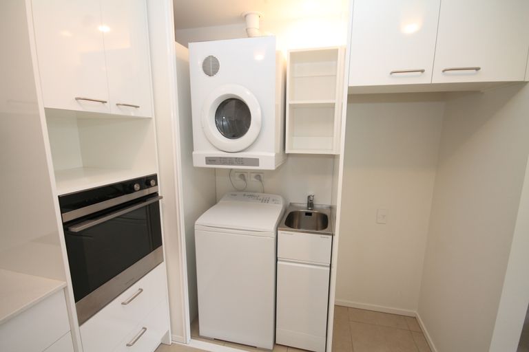 Photo of property in 1/100 Edinburgh Street, Pukekohe, 2120