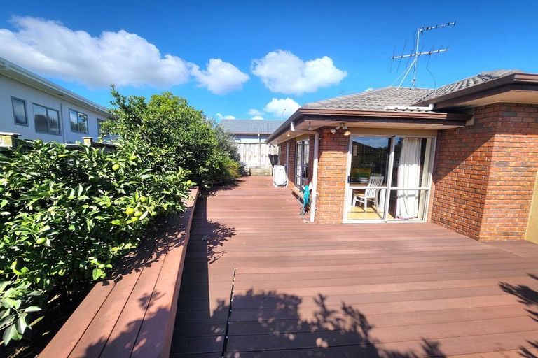 Photo of property in 14 Aviara Court, Northpark, Auckland, 2013