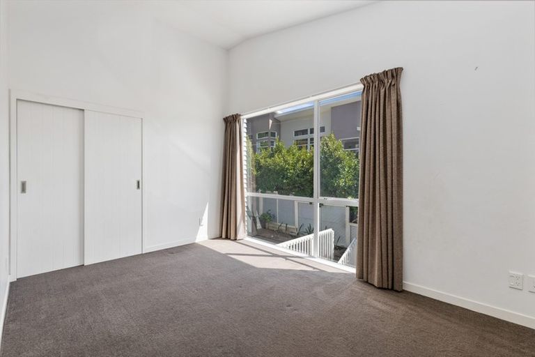 Photo of property in 682b Beach Road, Browns Bay, Auckland, 0630
