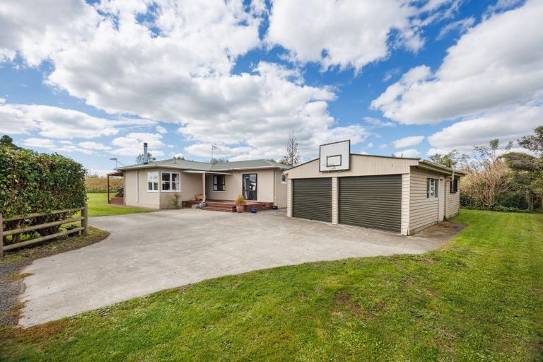 Photo of property in 1107 Rongotea Road, Rongotea, Palmerston North, 4476
