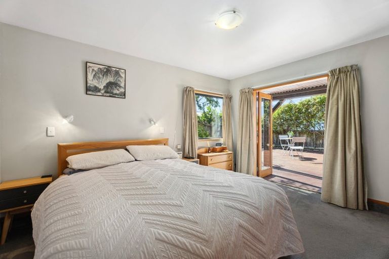 Photo of property in 7 Wynyard Crescent, Fernhill, Queenstown, 9300