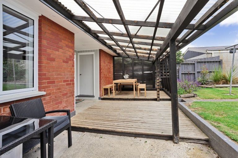 Photo of property in 12 Holloway Street, Waikiwi, Invercargill, 9810