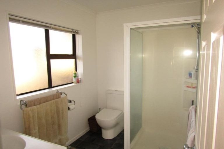 Photo of property in 16 Kirton Drive, Riverstone Terraces, Upper Hutt, 5018