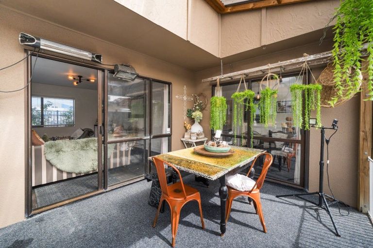 Photo of property in 19 Dahlia Street, Palmerston North, 4410