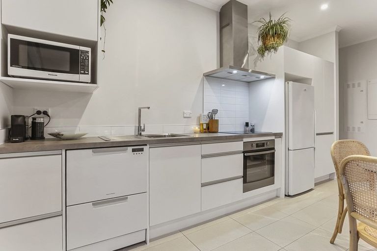 Photo of property in 20 Mollusc Road, Hobsonville, Auckland, 0616