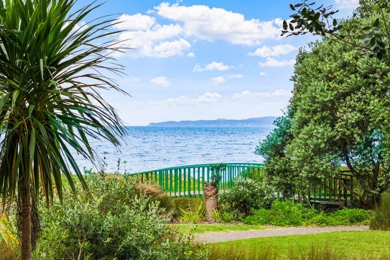 Photo of property in 28 Schooner Avenue, Snells Beach, 0920