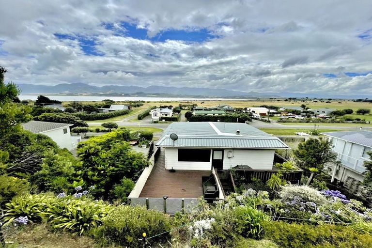 Photo of property in 98 Lake Ferry Road, Lake Ferry, Featherston, 5772