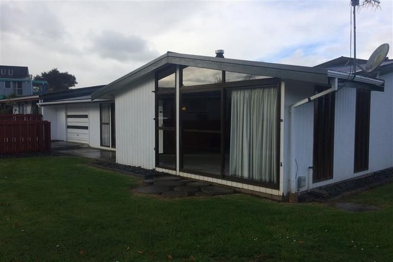 Photo of property in 1/2 Ranfurly Place, Te Kamo, Whangarei, 0112