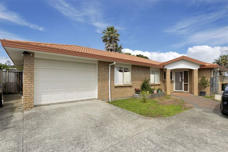 Photo of property in 79a Sturges Road, Henderson, Auckland, 0612