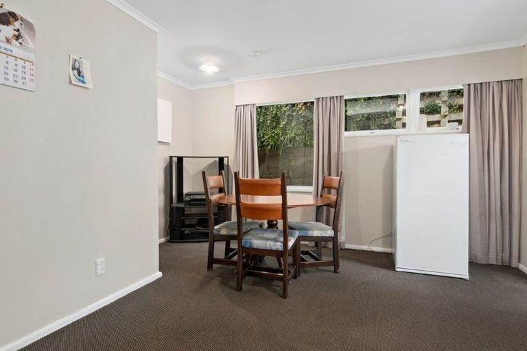 Photo of property in 176 George Street, Stokes Valley, Lower Hutt, 5019
